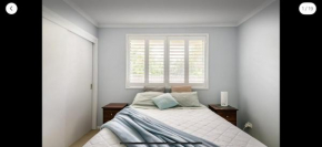 Guest ensuite 7 minutes from airport